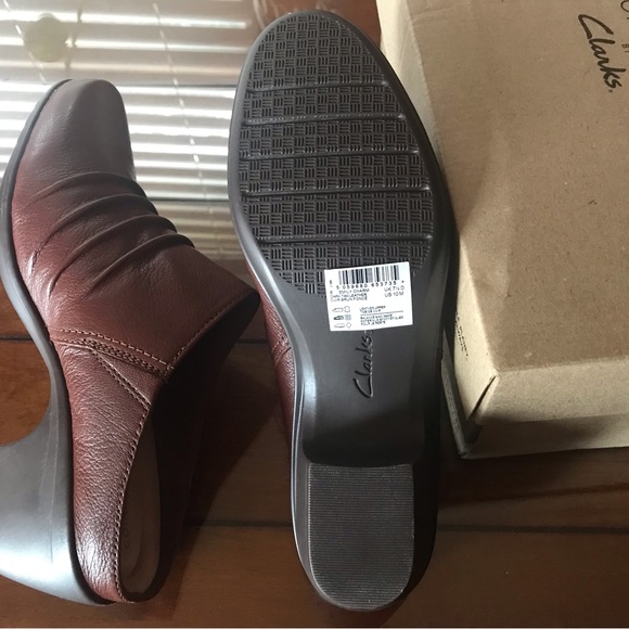 CLARKS Women's Emily Charm Slip-On Clogs-Dark Tan Size 10 NIB - Picture 7 of 11